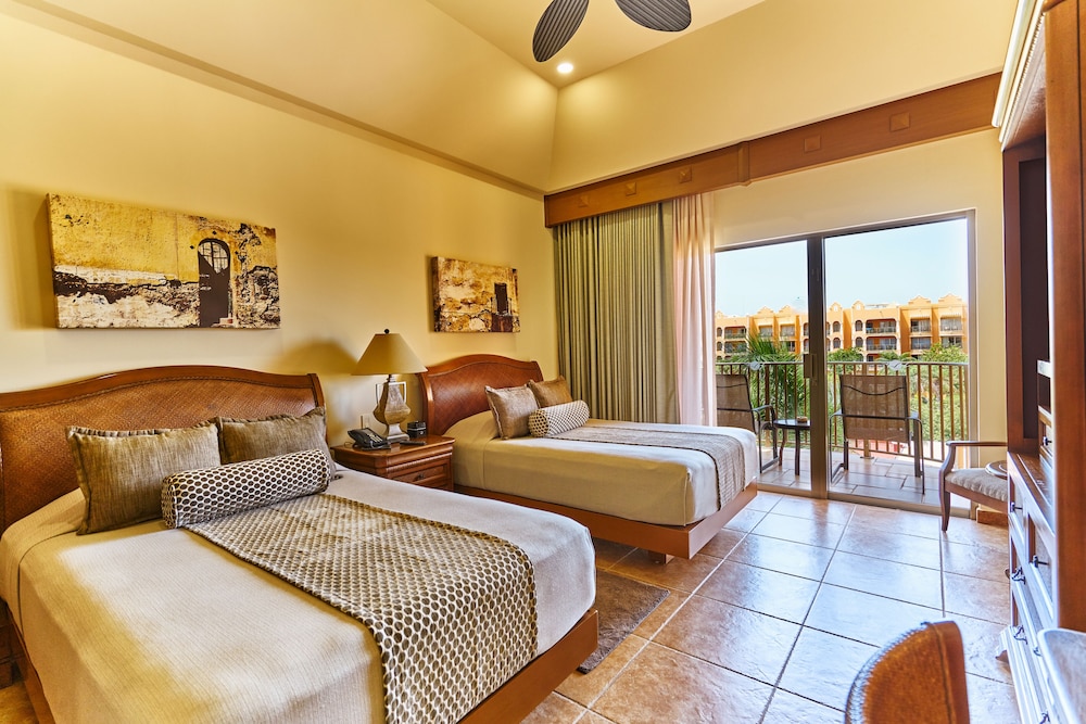 Deluxe Junior Suite - Photo 1