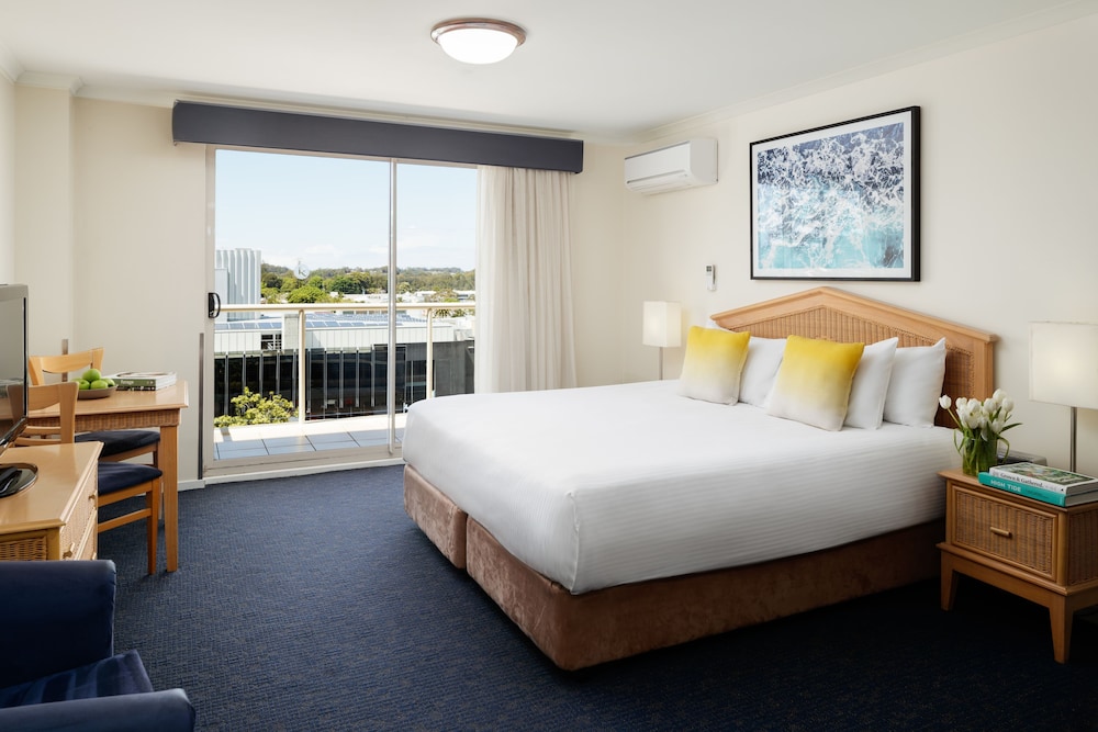 Two Bedroom Apartment - City View photo 2