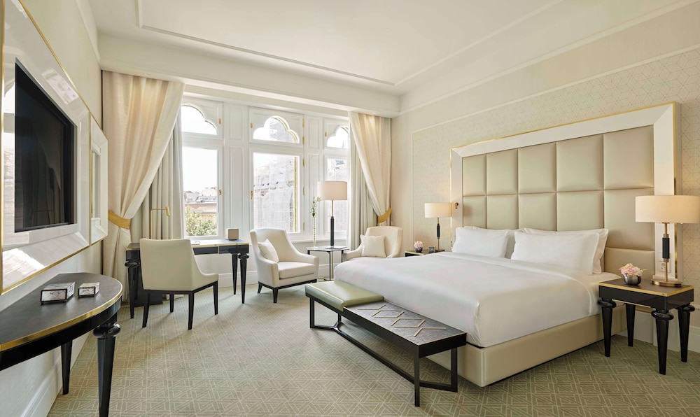 Premium Room, 1 King Bed, City View