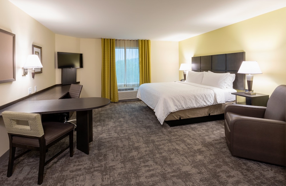 Studio Suite, 1 King Bed, Accessible