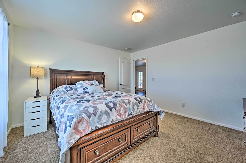 House (4 Bedrooms) photo 2