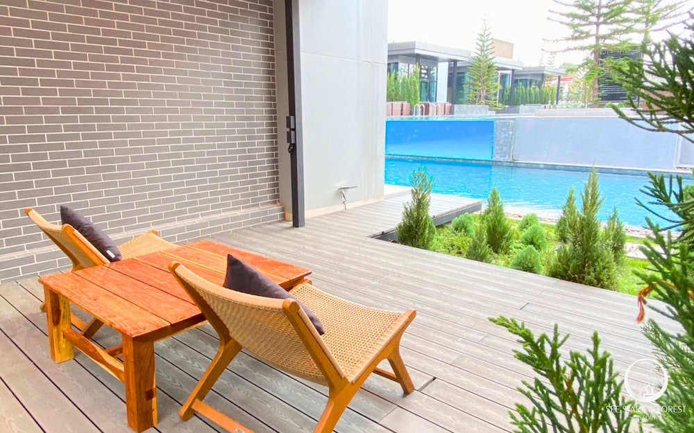 Premier Villa photo 2