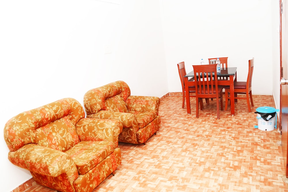 Elegance Room Non A/C photo 3