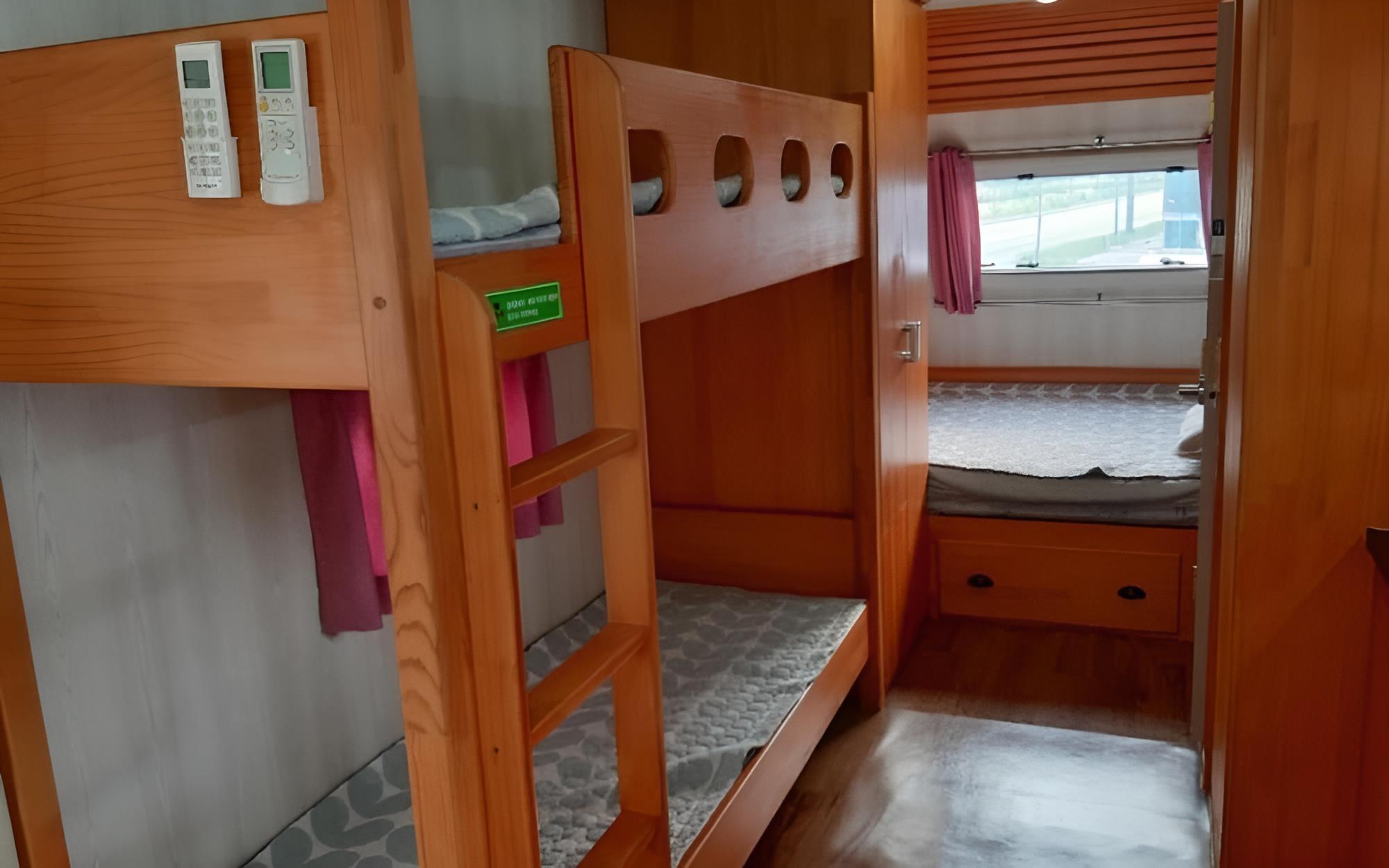 Room (Caravan 5 (Barbecue Set + Breakfast +) photo 1
