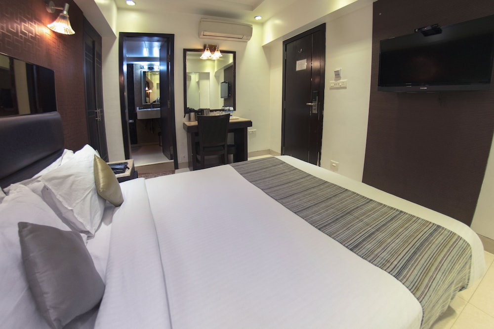 Deluxe Double or Twin Room - Photo 3