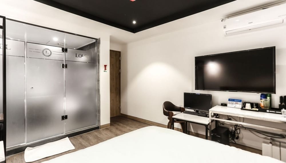 Standard Room A Type (Netflix, Disney+, Watcha, Laftel Available) photo 2