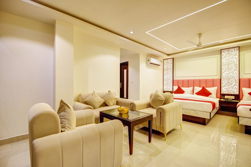 Family Room, City View