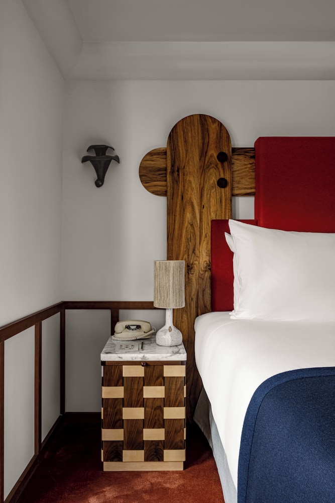 Room (Val d'Isère)