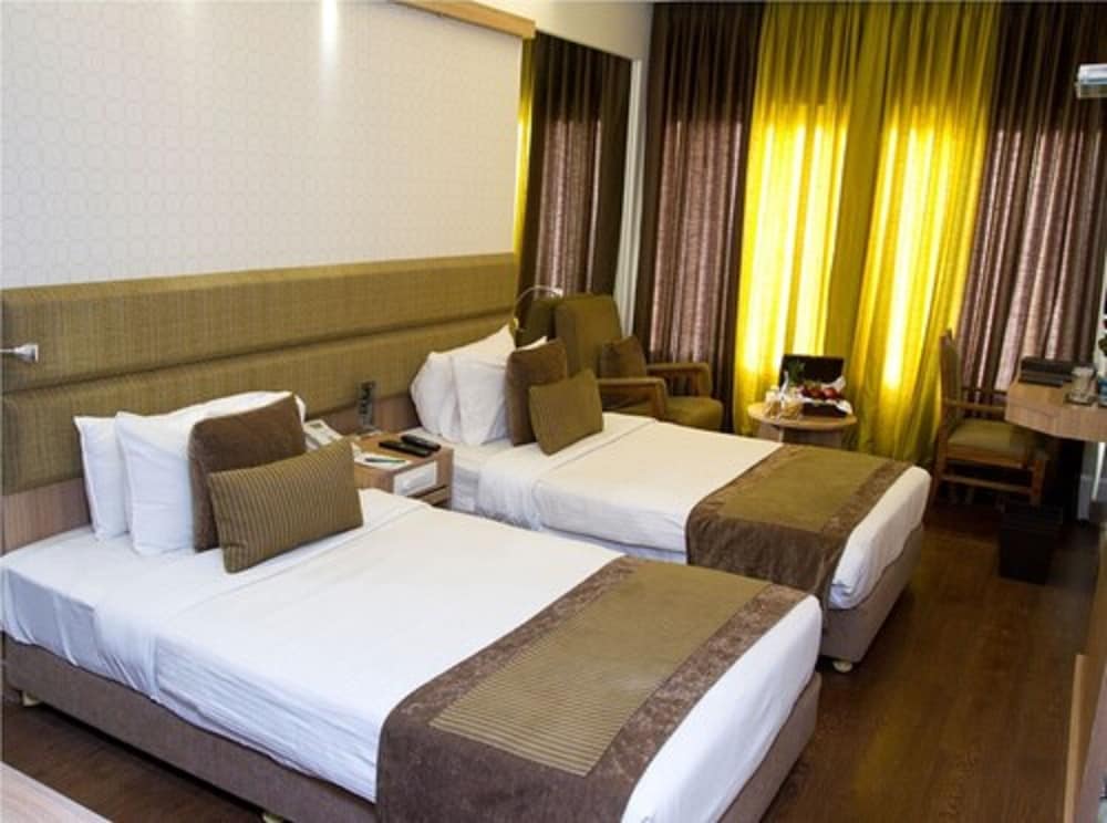 Executive Room photo 2