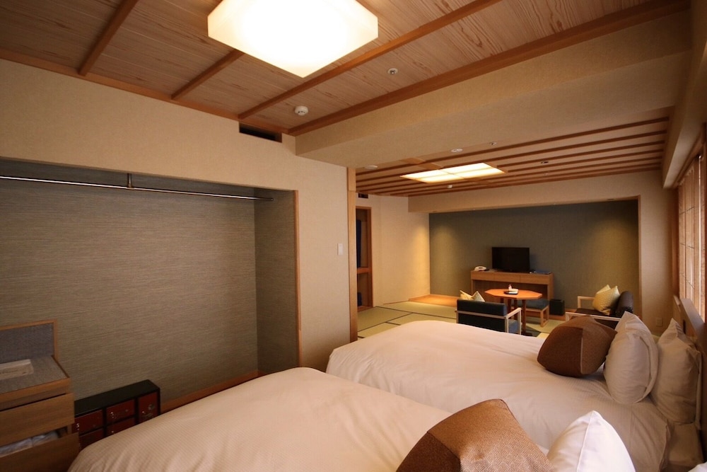 Deluxe Quadruple Room, Non Smoking - Photo 2