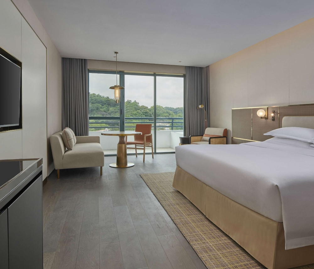 Premium King Room with Balcony