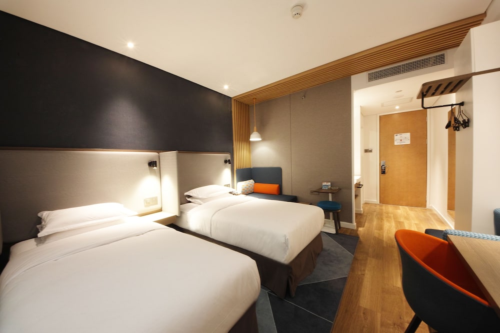 Standard Room, 2 Twin Beds (Extra Floor Space)