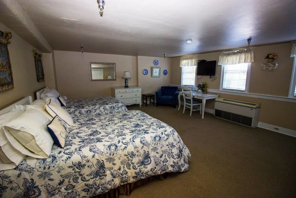 Sapphire Suite photo 1