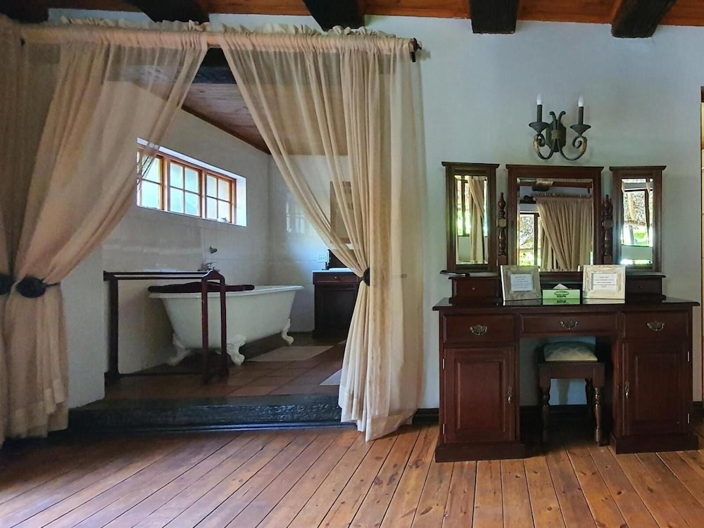 Lodge Room photo 3