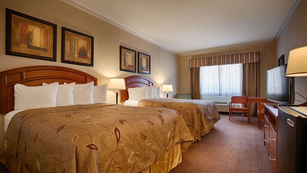 Standard Room, 2 Queen Beds, Accessible, Bathtub photo 1