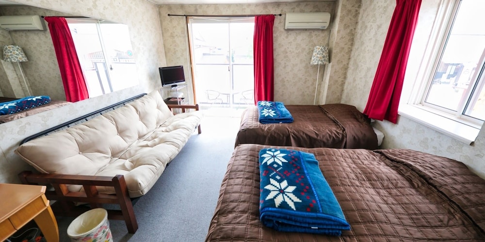 Basic Twin Room
