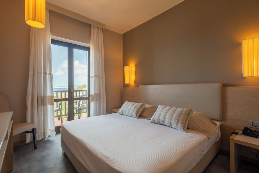 Superior Room, Sea View - Photo 1