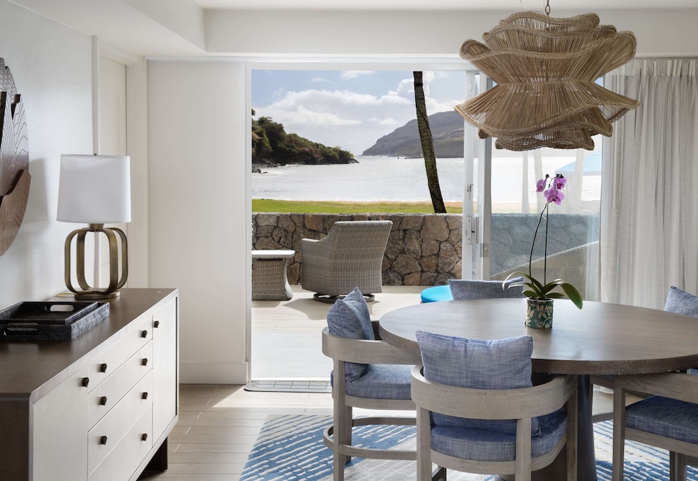 King Oceanfront Lanais Suite