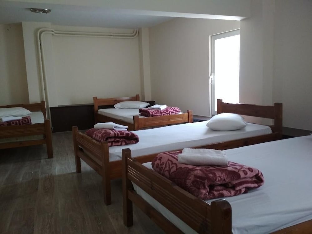 Standard Shared Dormitory, Mixed Dorm (7 Beds) photo 1