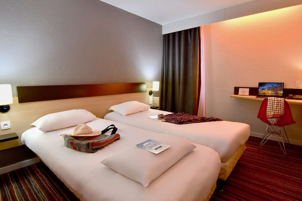 Standard Room, 2 Twin Beds - Photo 5