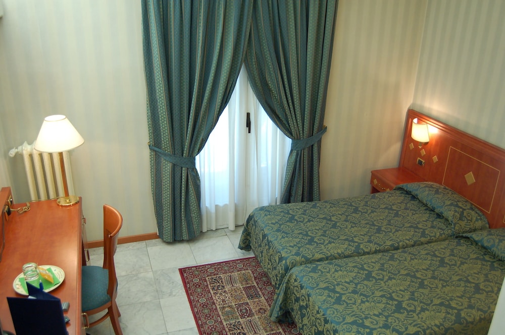 Standard Double Room, 1 Queen Bed photo 1