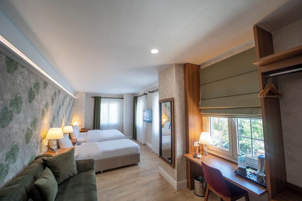 Superior Quadruple Room