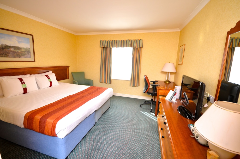 Standard Room, 1 King Bed (Walk-In Shower) - Photo 5
