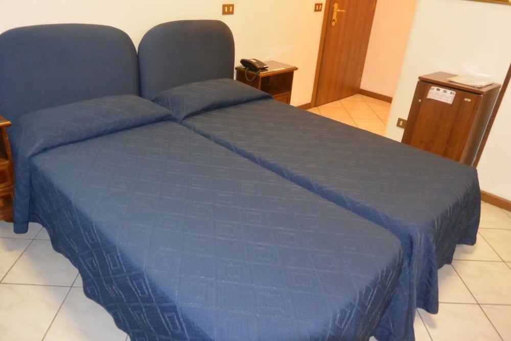 Twin Room, 2 Twin Beds - Photo 1