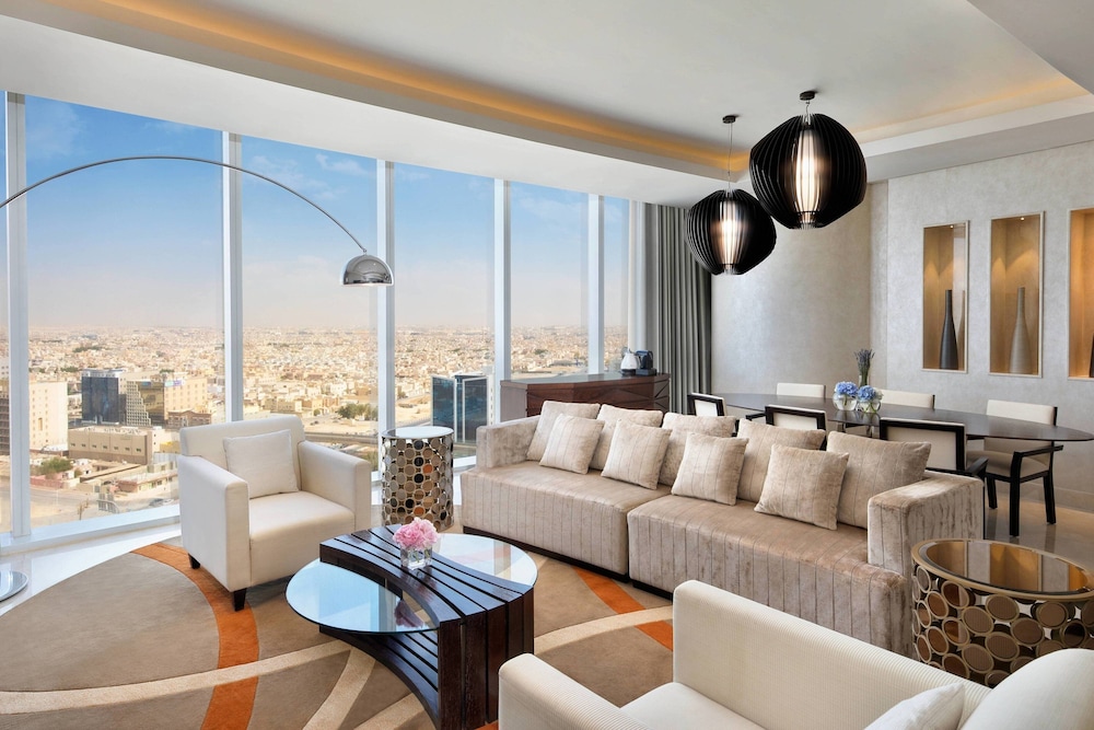Presidential Suite, 1 King Bed, City View photo 1