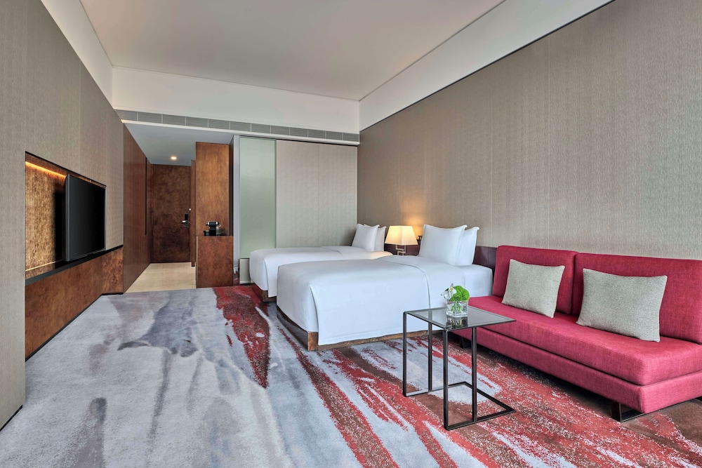 Hilton, Deluxe Twin Room - Photo 2