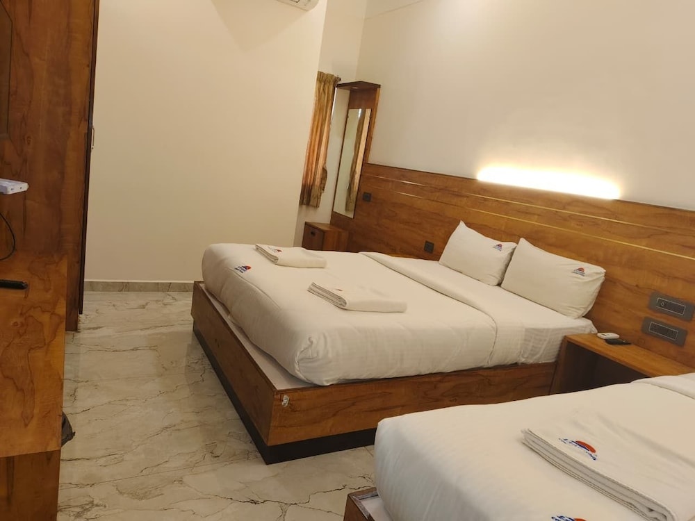 Deluxe Double Room photo 2