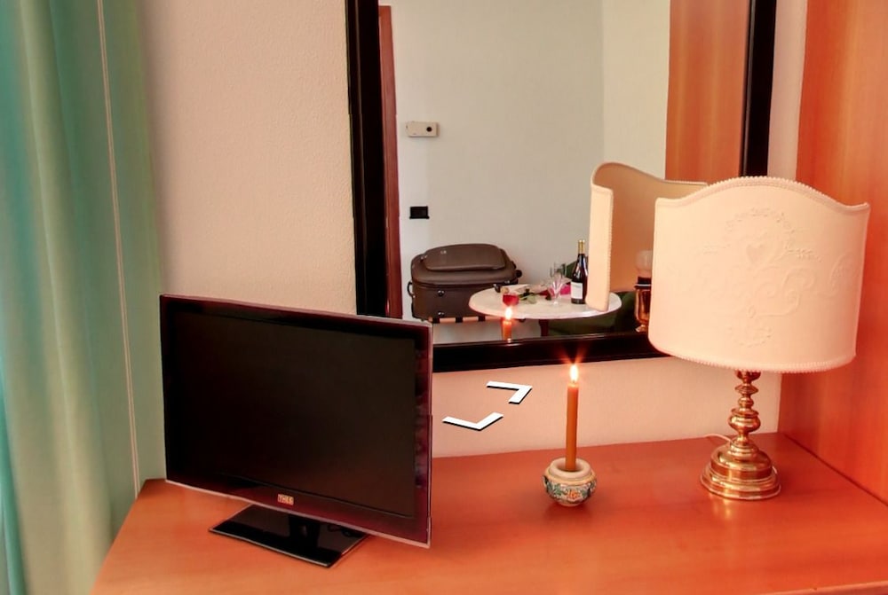 Economy Room photo 3