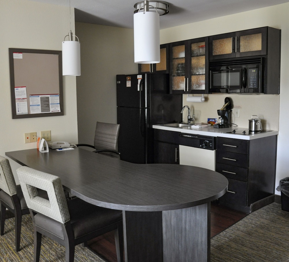 Suite, 1 Bedroom (1 Queen Bed) - Photo 7