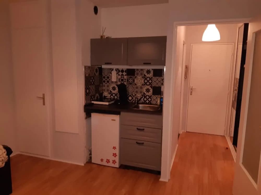 Basic Apartment, City View photo 2