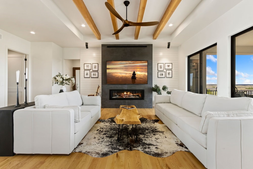 House, Multiple Beds, Hot Tub, Mountain View (3802 Bridle Ridge Circle)
