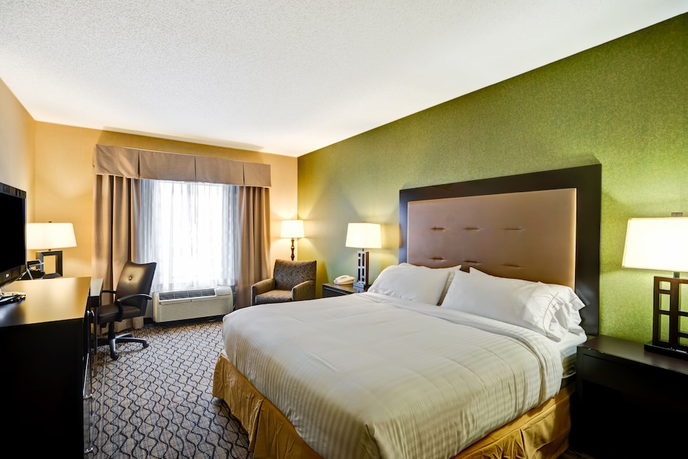 Standard Room, 1 Queen Bed, Accessible (Mobility Accessible)