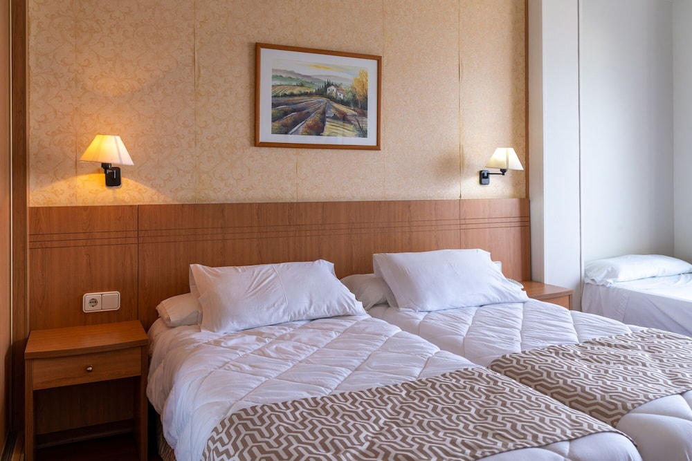 Triple Room (3 adults) - Photo 3