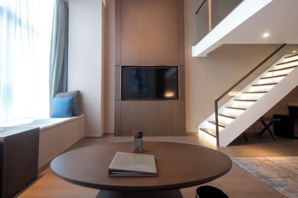 Family Room, Multiple Beds (Loft Executive) photo 3