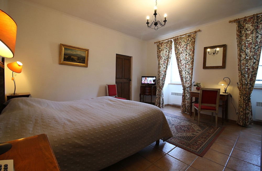 Double Room (1) - Photo 1