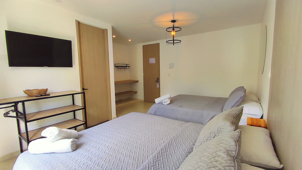 Basic Quadruple Room photo 3