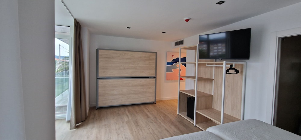 Junior Quadruple Room, City View