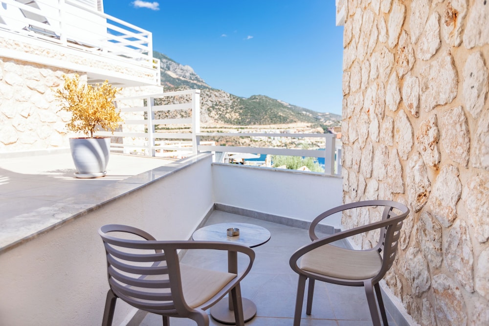Classic Room, Partial Sea View - Photo 7