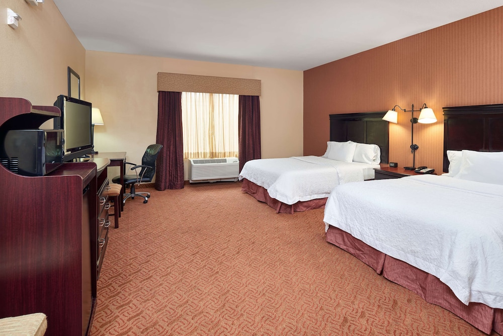 Room, 2 Queen Beds, Accessible, Non Smoking