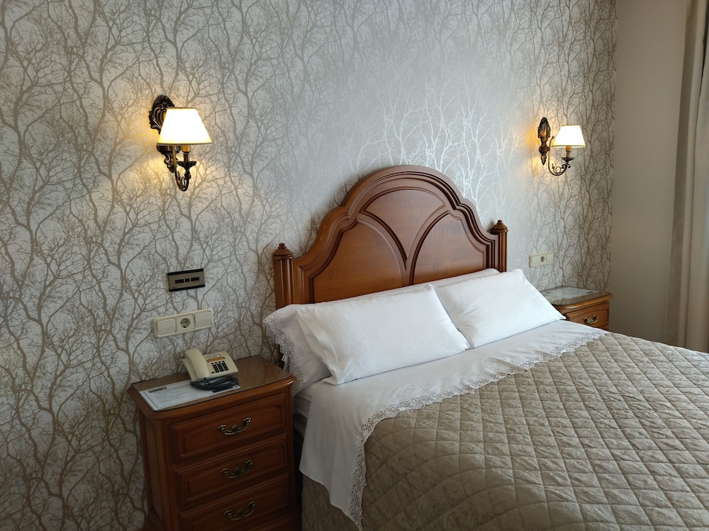 Double or Twin Room photo 2