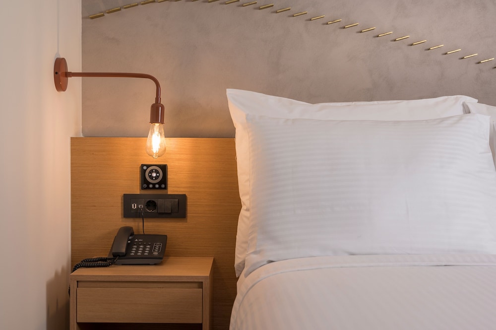 City Double Room - Photo 8
