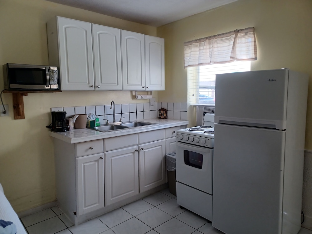 Classic Studio, 1 Queen Bed, Kitchen, Ground Floor photo 1