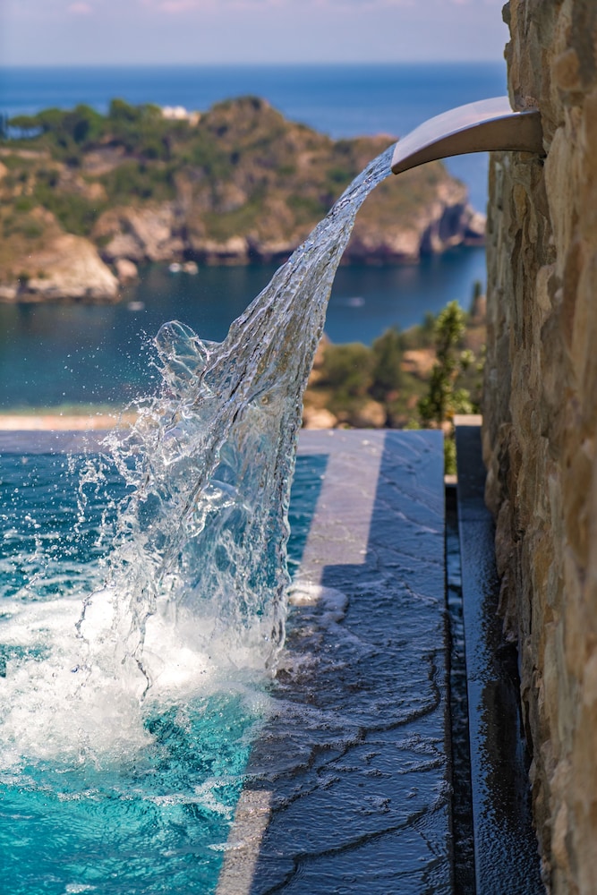 Luxury Apartment, Private Pool, Sea View photo 3