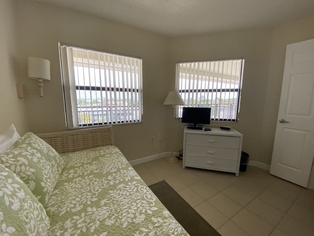 Gulf View Condo 505 photo 2
