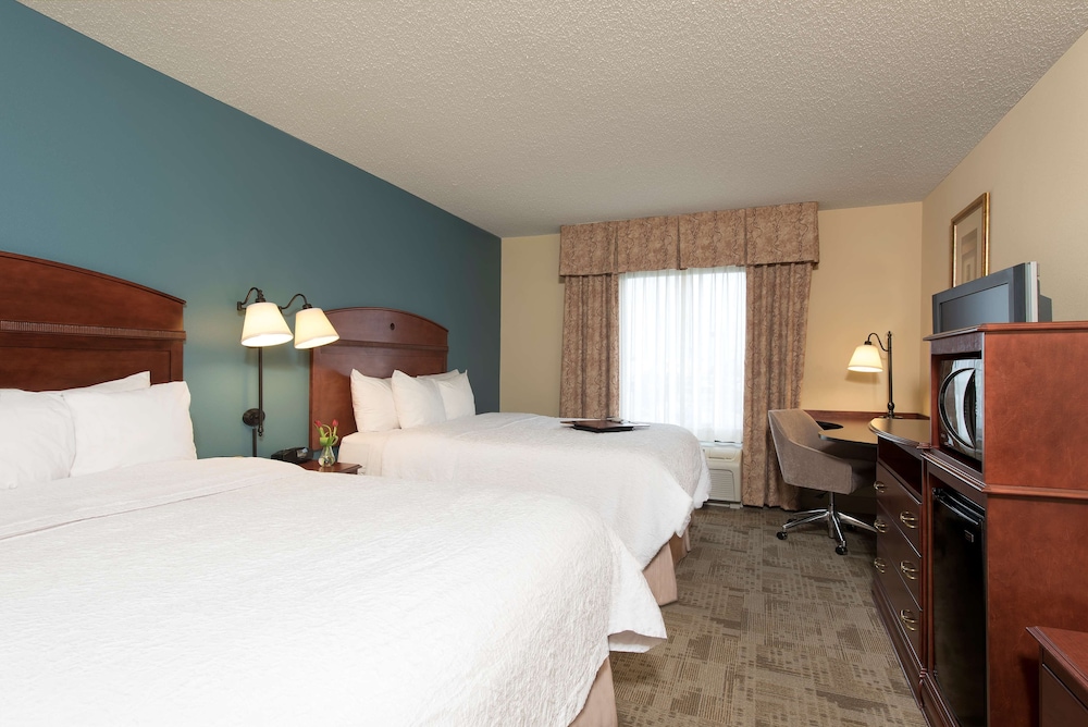 Room, 2 Queen Beds, Accessible, Non Smoking - Photo 1