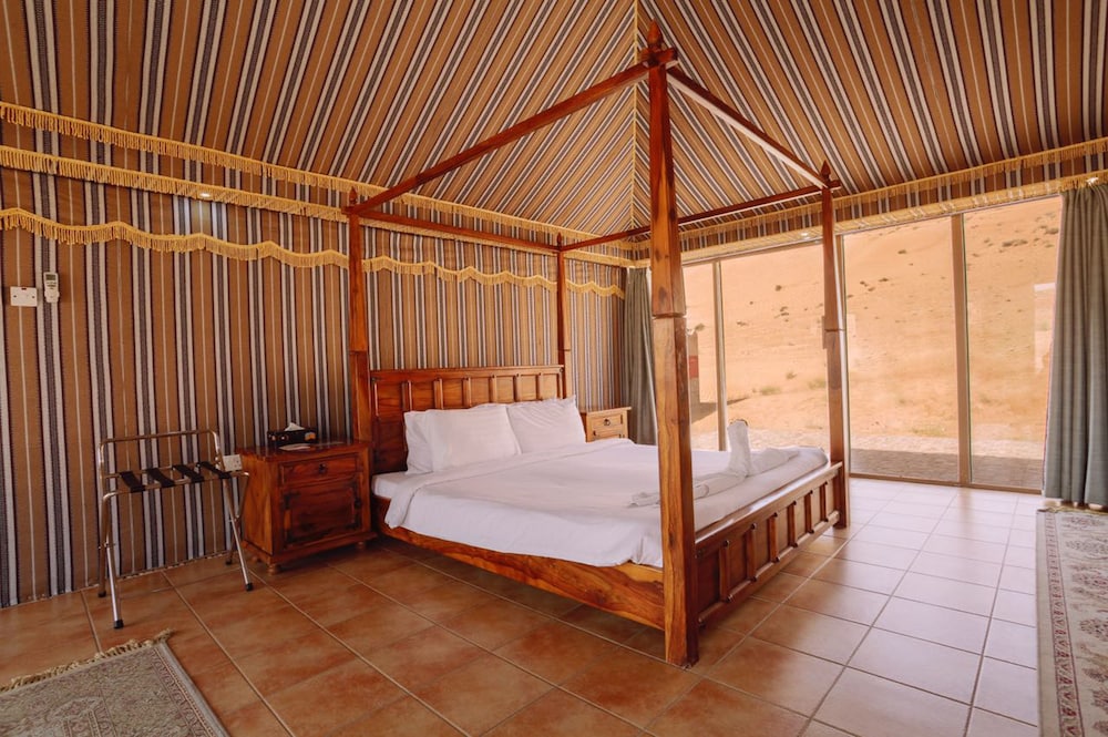 Luxury Pool Tent photo 1